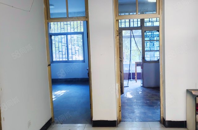 老党校大院3室1厅59㎡35万二手房图片