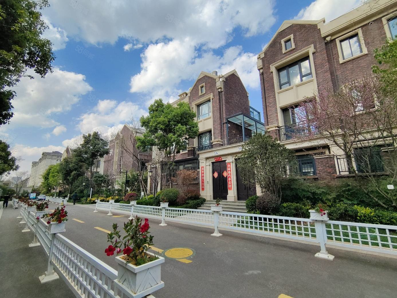 俊发滇池one16组团伊顿庄园-昆明58同城