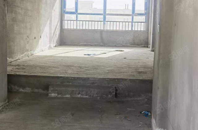 瑞祥苑小区3室2厅217.88㎡74万二手房图片