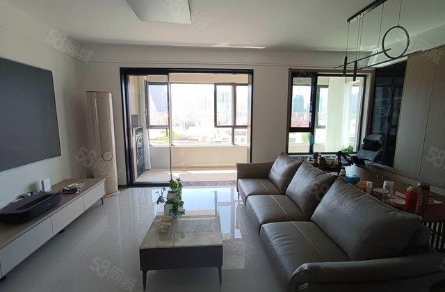 妇幼保健院对过 城市之尊 精装未住 大三室 送车位储藏室 免