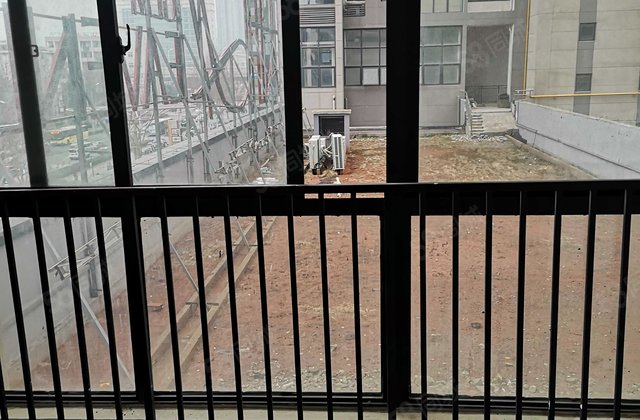 天玥中心3室2厅117.98㎡250万二手房图片