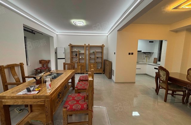 孔雀城大学里三期3室2厅129.42㎡130万二手房图片