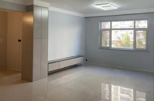 急售松桂路 松桂嘉苑精装大三室 带车储可按揭 孟达 芳华