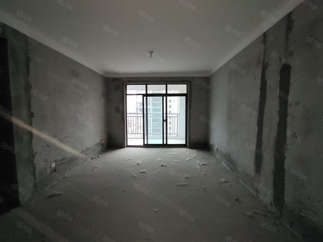 龙都小区3室2厅1卫107㎡南北45万