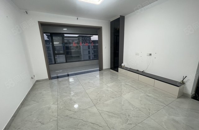 汽车总站！万达北邻！荣盛江山印！带车储！