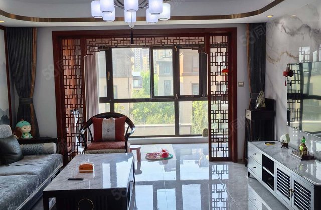 祥生东方樾4室2厅126㎡96万二手房图片