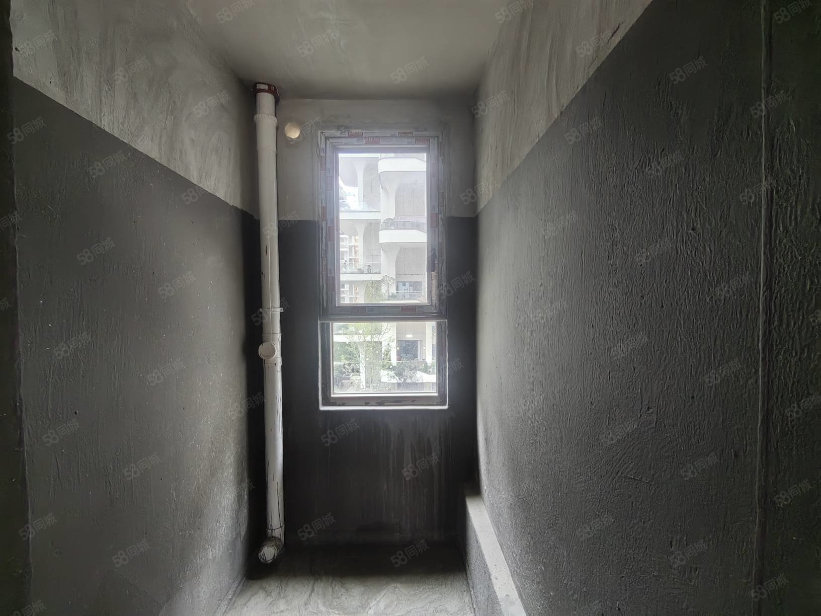 国瑞麓林府4室2厅3卫142㎡南北125万