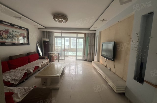 三里铺 鸿顺花园，带车位储藏室，阳光  对门      两卫