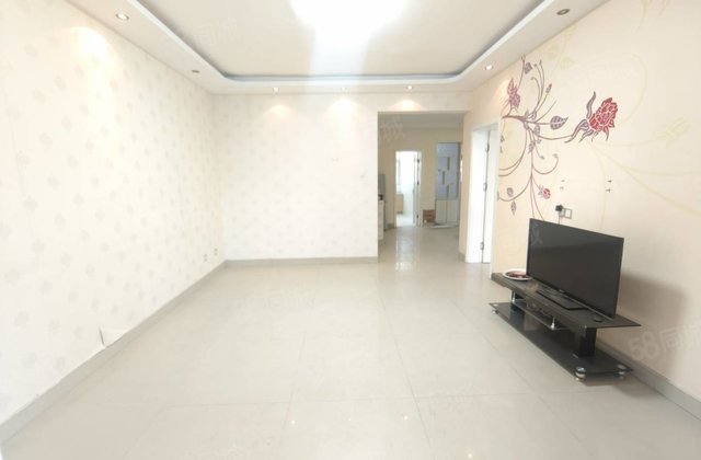 二中旁，好楼层，全名户型，带车位储藏室，免大税精装修，东边户