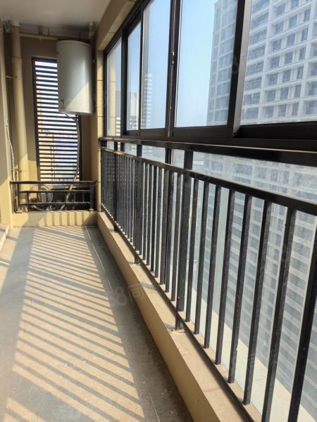 绿城玫瑰园4室2厅2卫143㎡南北114万