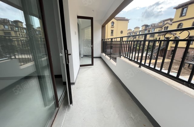 双阳台新房未住，走一手，叠拼别墅，带院子下沉70平，江北水镇