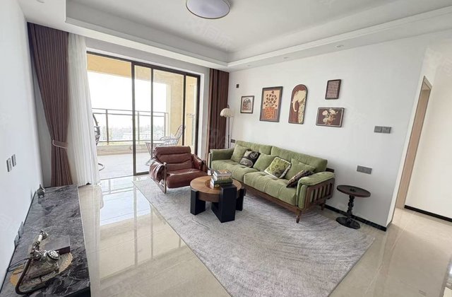 东方花梨湾2室1厅80㎡75万二手房图片