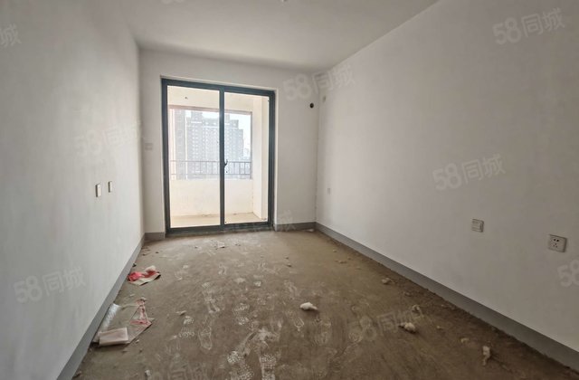 水岸花语二期 大阳台 小高层 带车位 一梯两户 婚房未住