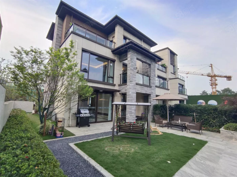 光明梦想城(别墅)3室2厅3卫142㎡南北201万