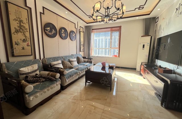 民生凤凰城2号院 房龄新 精装修 高楼层采光充足 南北通透