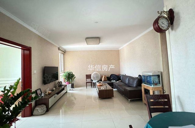 湖边，东方双语，名人苑，华悦金钻精装修三室带储免大税可按揭