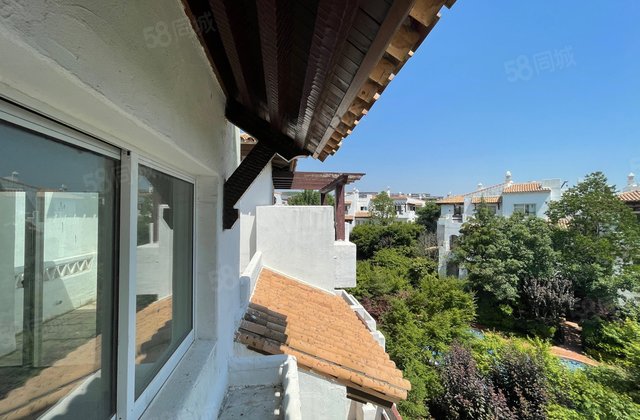 鳌山卫镇商用住楼