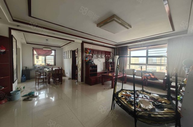 翡翠城 四室两厅两卫 带车位和储藏室 精装 价格能谈