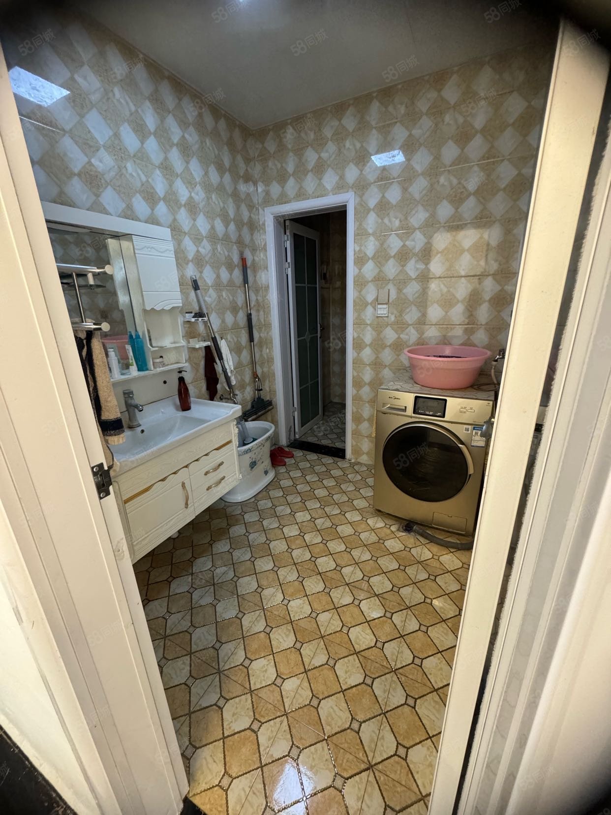 新农亳州农贸城(商住楼)3室2厅1卫128㎡东36万