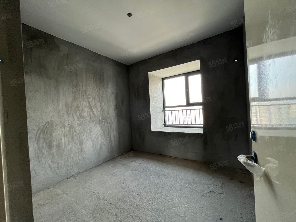 常隆花园3室2厅2卫121.73㎡南60万