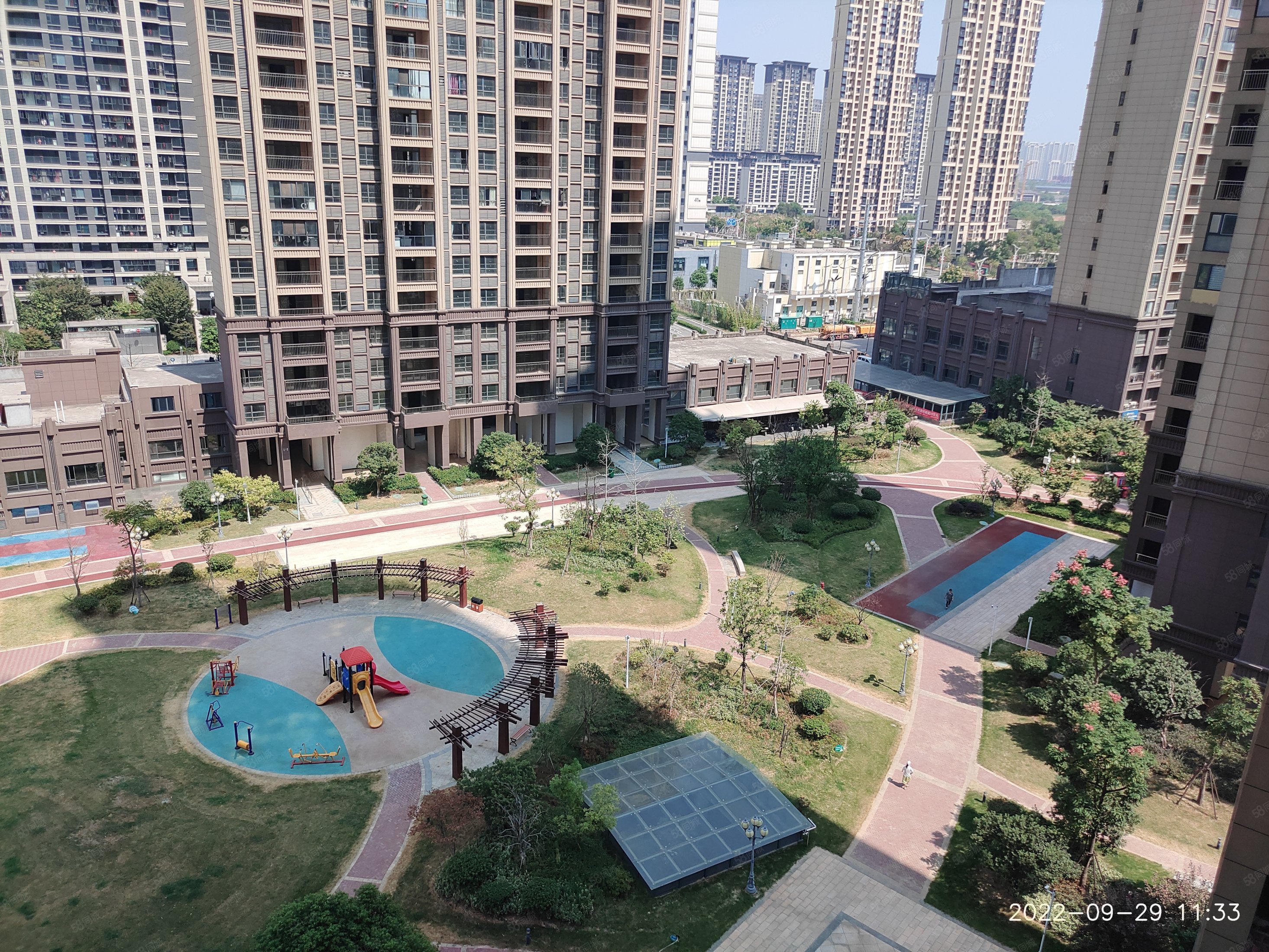 【10图】南北通透 双卫格局 满二 商品房 停车方便 电梯房,银城江畔