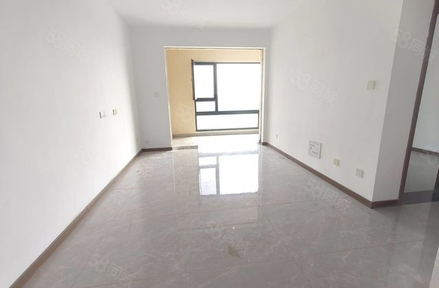 水城印象理想城，三室，两厅，新房未住双阳台送储藏室