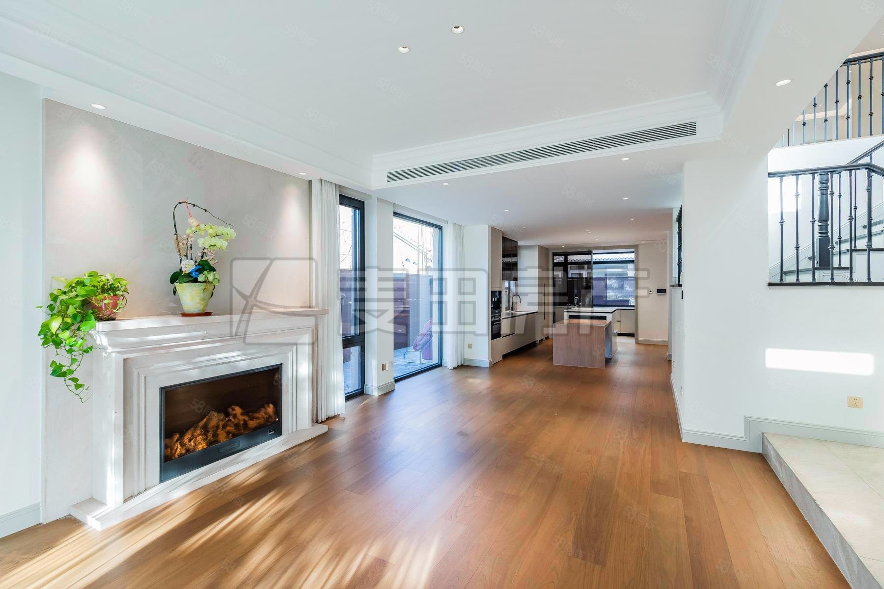 裕京花園別墅5室3廳4衛(wèi)291.11㎡南北2900萬