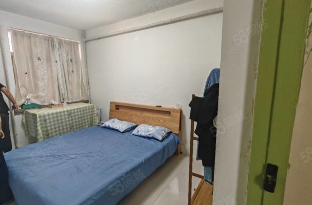 东关瑞府 对面农行家属院 一楼带院子 精装 可按揭