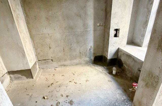 藏珑华府3室2厅126.99㎡110.1万二手房图片