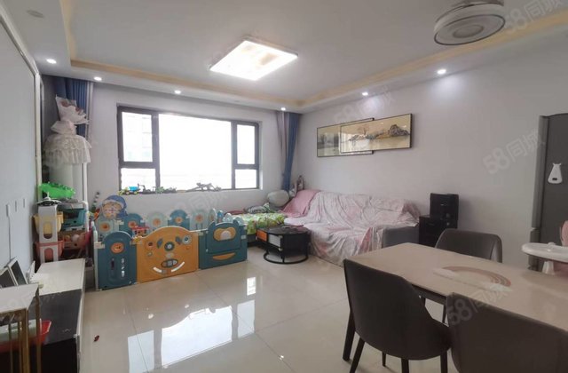 体育馆南邻，城市玖玺，   ，小高层，带装修免大税，时代中通