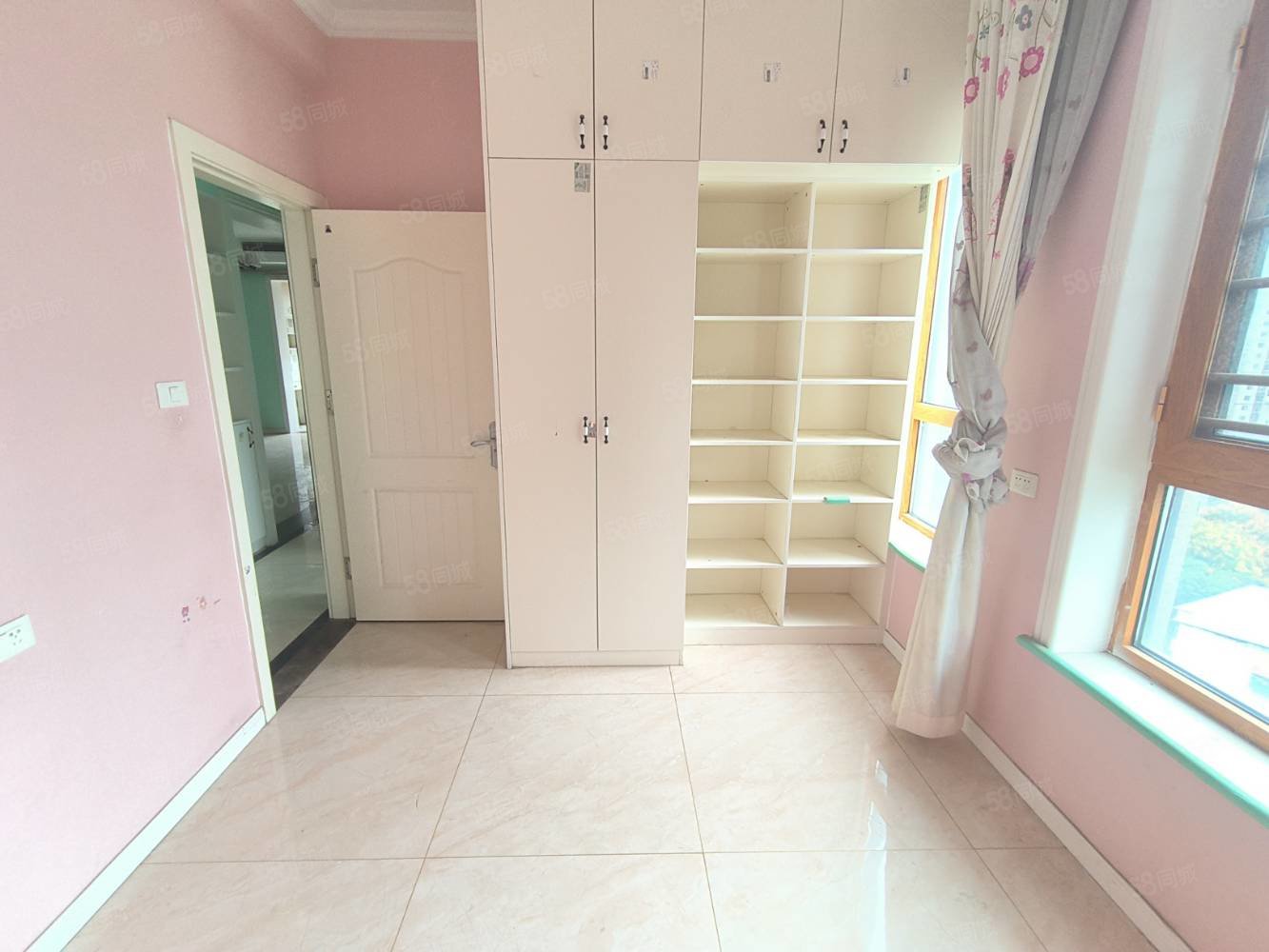 天麟汇景园3室2厅2卫112㎡南北99万