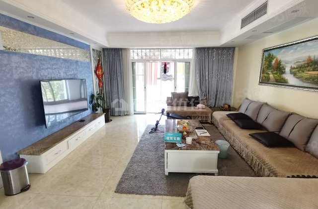 湖锦花园3室3厅323㎡130万二手房图片