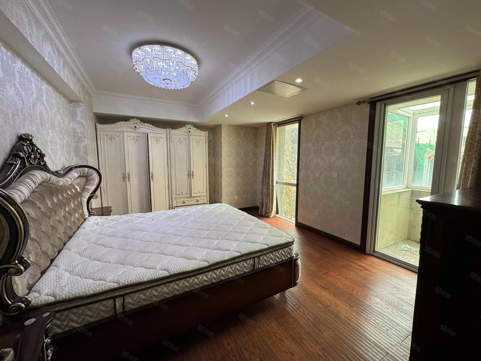 澳景園5室3廳4衛(wèi)475.78㎡南北1999萬