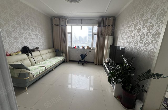 市医院附近电梯洋房精装三室带车库贵华苑富贵花园