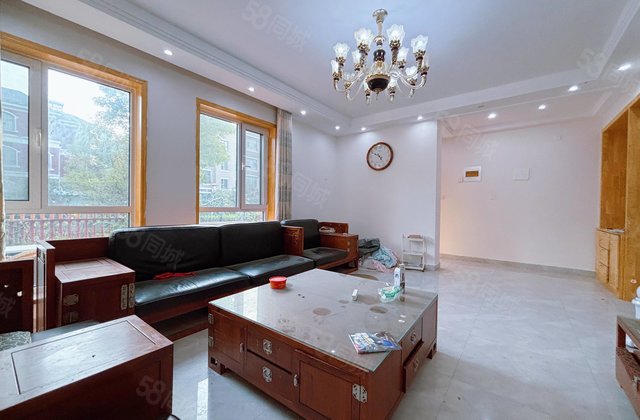 300平大院 凤凰新城 260平别墅 院子真大 随时看房