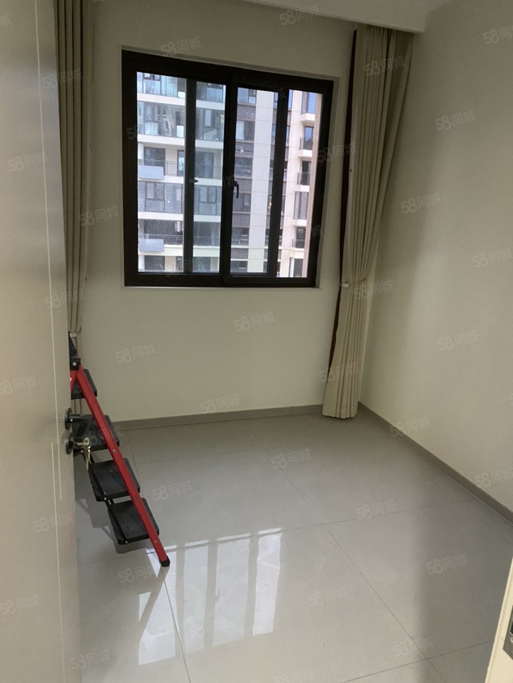 碧桂园凤熹台3室2厅2卫128㎡南北100万