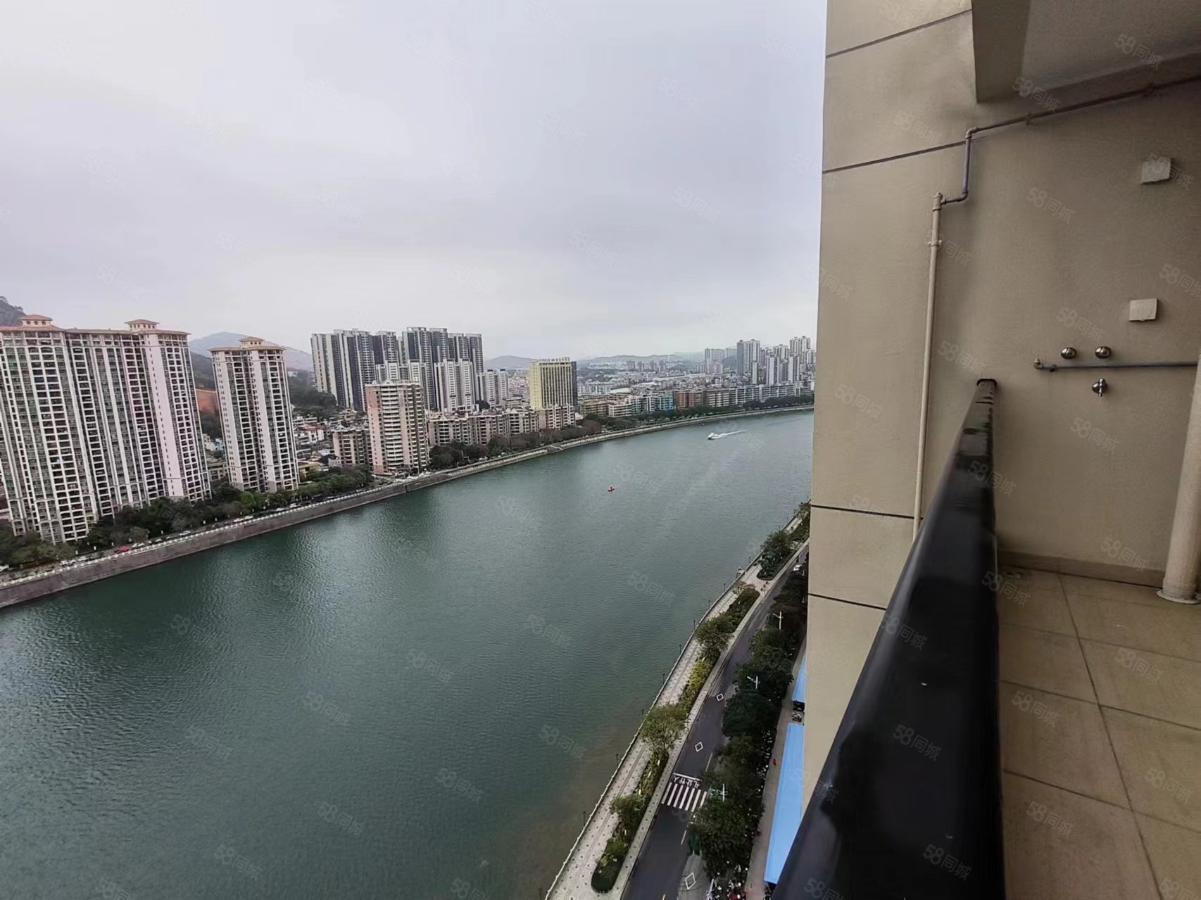 碧桂园凯旋华府4室2厅2卫153㎡南北138万