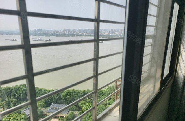 滨江景苑3室2厅126㎡29.9万二手房图片