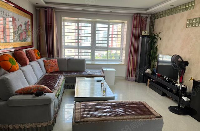 飞宇花园(南区)3室2厅121㎡96万二手房图片