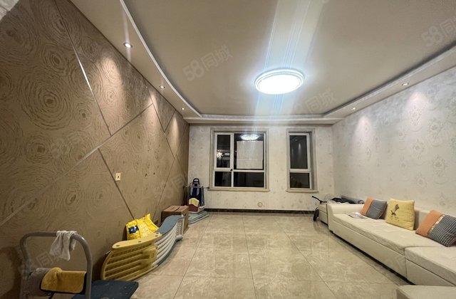 绿地新里中央公馆C区2室2厅102.67㎡60万二手房图片