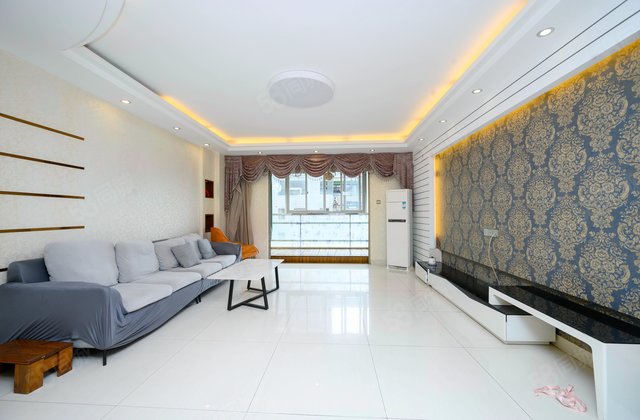 南湖豪苑4室2厅147.19㎡488万二手房图片