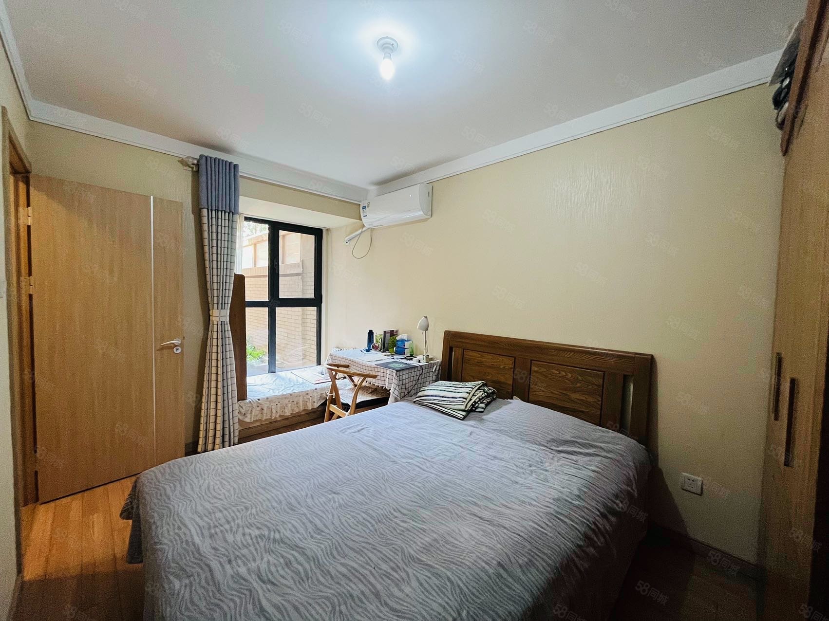 金域華府東(金域華府二期)2室2廳1衛(wèi)92.7㎡南528萬