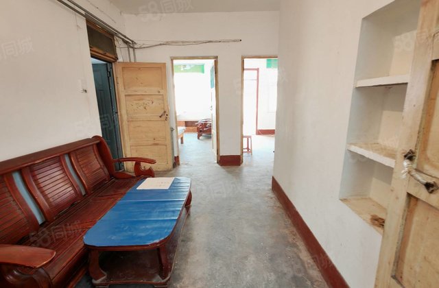 一楼带院 老文轩 外国语 总价七十多 老一中 柳园路西 急售