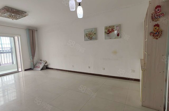 急售 东昌南校 翡翠城 三室两厅 中间楼层 随时看房