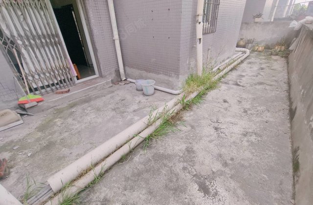 绿盛小区2室2厅85㎡25.8万二手房图片