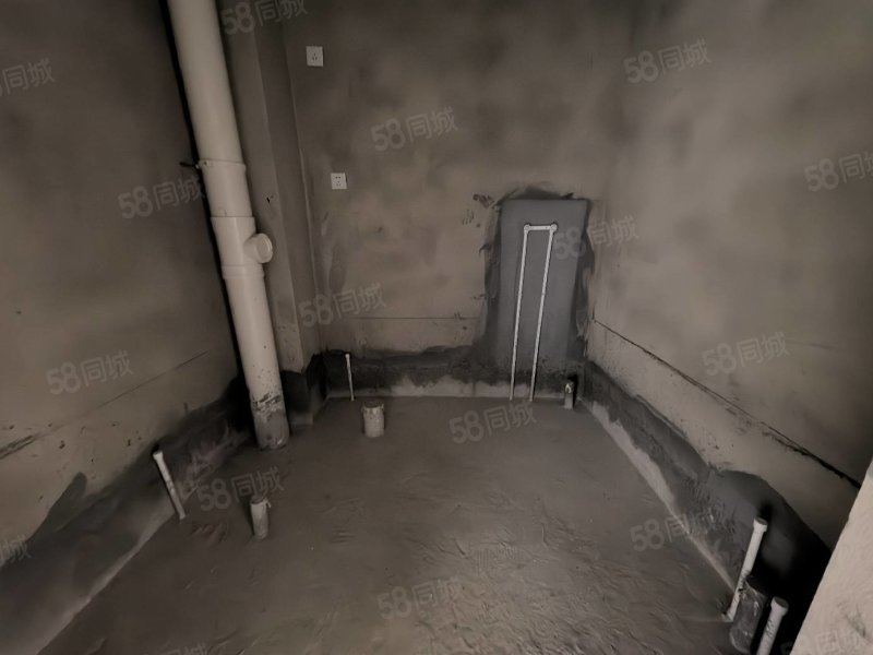 融城樾府3室2厅2卫140㎡南北130万