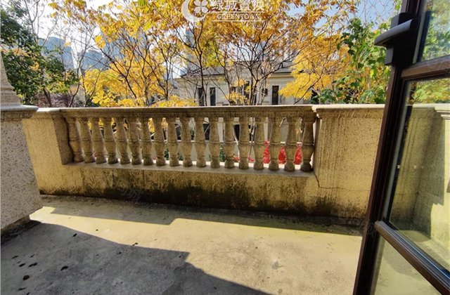 6分绿城置换1680万56965元/㎡华清山庄 独栋别