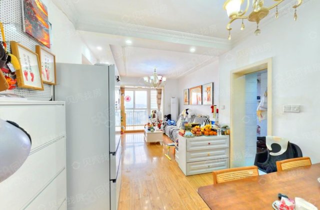 傲城2室2厅71.21㎡76万二手房图片