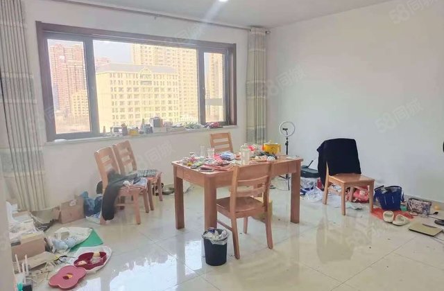 新小区 滨湖新城  七千多 带车储免大税 三室朝阳 东苑中学