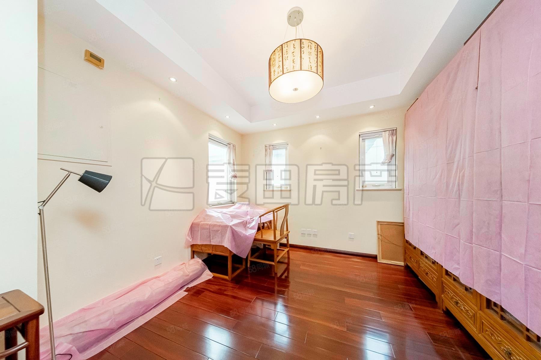 雪梨澳鄉(xiāng)(別墅)6室2廳4衛(wèi)638.28㎡南北3800萬